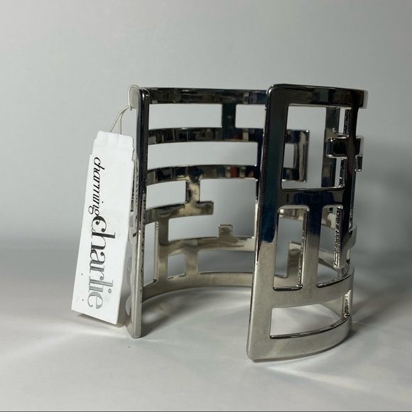 2/$25💛 NWT Wide Silver Contemporary Modern Geometric Openwork Cuff Brace… - Picture 4 of 6